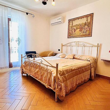 Graziosa Camera Privata Vista Mare In Centro Peschici Exterior foto